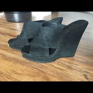 Vince Camuto black leather wedges